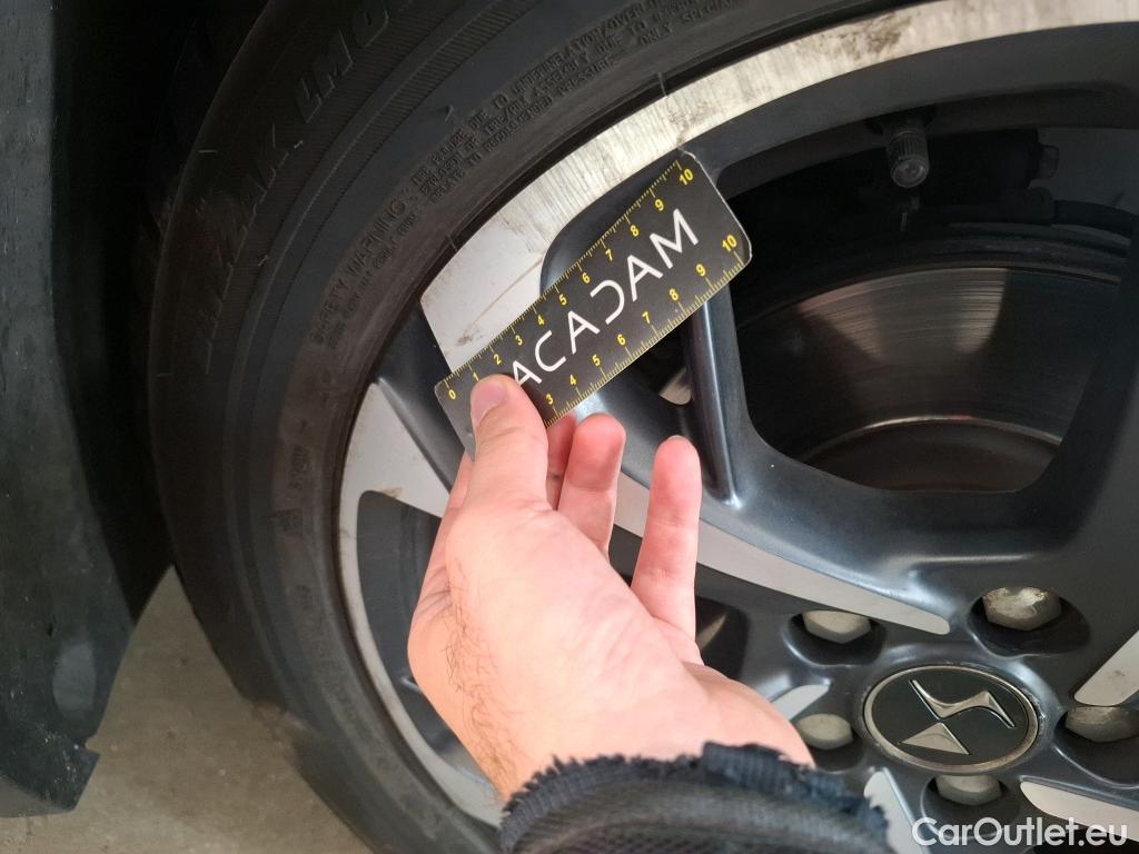  DS  DS7 DS DS 7 Crossback / 2017 / 5P / SUV BlueHDi 130 Manuel Executive #29