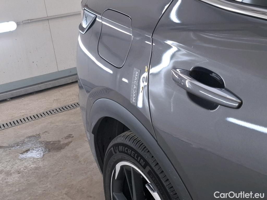  DS  DS7 DS DS 7 Crossback / 2017 / 5P / SUV E-TENSE 225 PERFORMANCE Line + #26