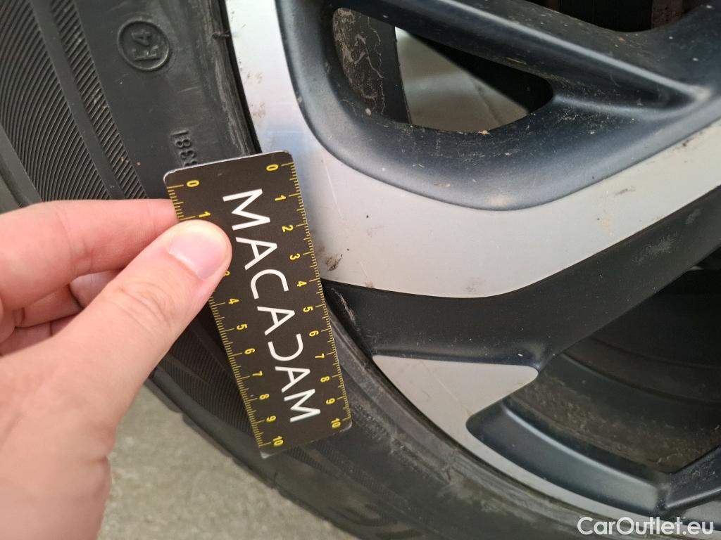  DS  DS7 DS DS 7 Crossback / 2017 / 5P / SUV BlueHDi 130 Manuel Executive #16