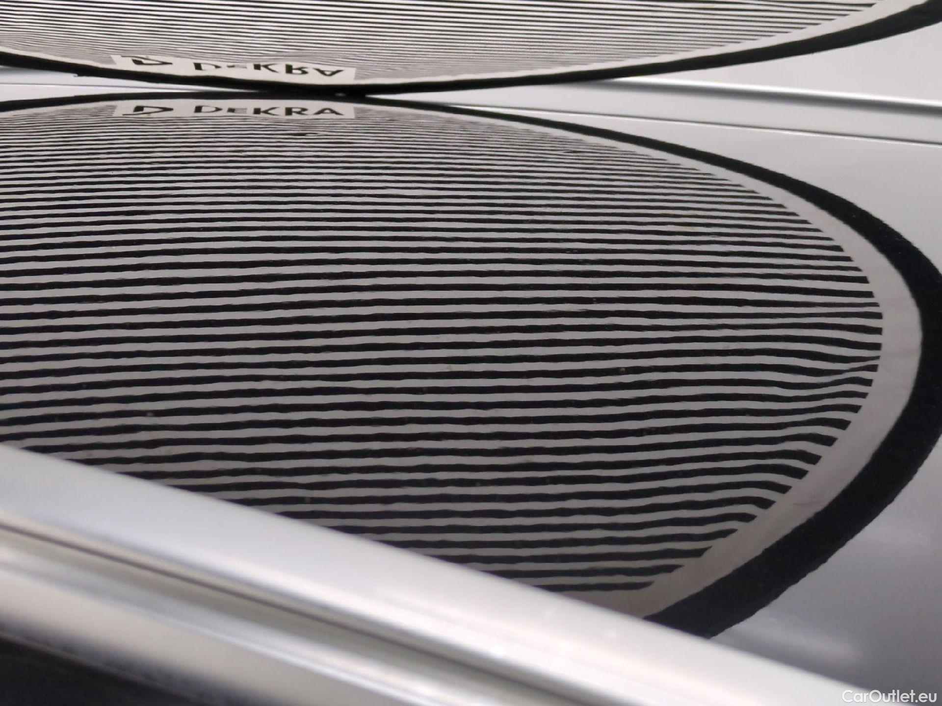  Bmw  X1 Série  sDrive16d Sport 1.5 115CV BVM6 E6dT #38