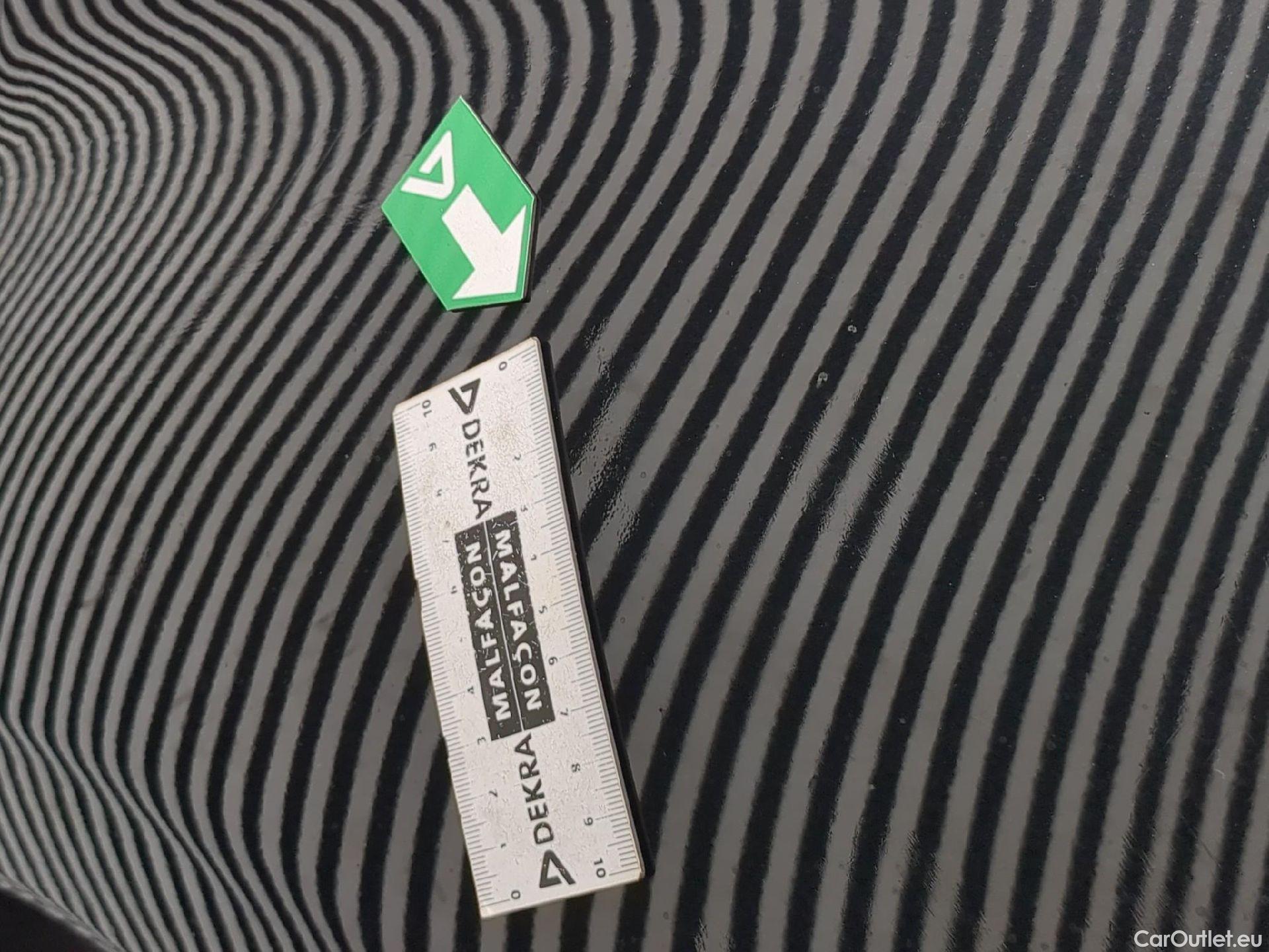  Bmw  Serie 1 Série 1 Berline 118d UrbanChic 2.0 150CV BVM6 E6 #35