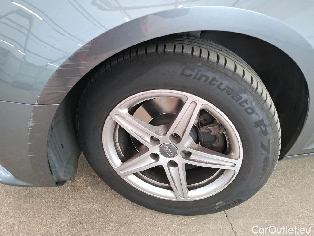  Audi  A4  Berline 35 TDI Business Line 2.0 TDI 150CV BVA7 E6 #17