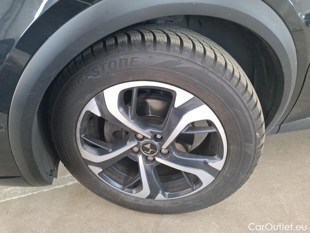  DS  DS7 DS DS 7 Crossback / 2017 / 5P / SUV BlueHDi 130 Manuel Executive #7