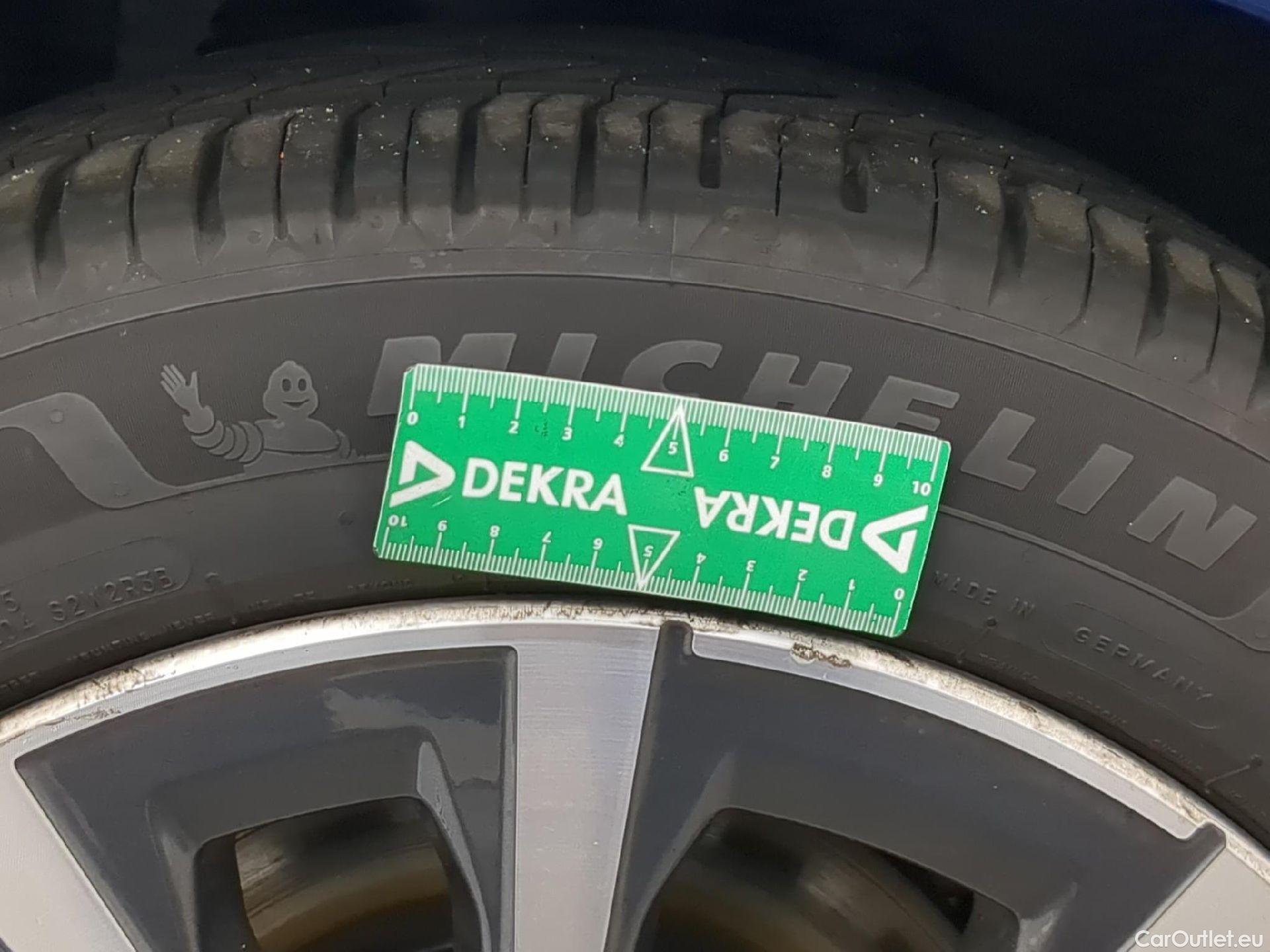  Bmw  Serie 3 Série 3 Berline 316 d Lounge 2.0 120CV BVA8 E6d #13