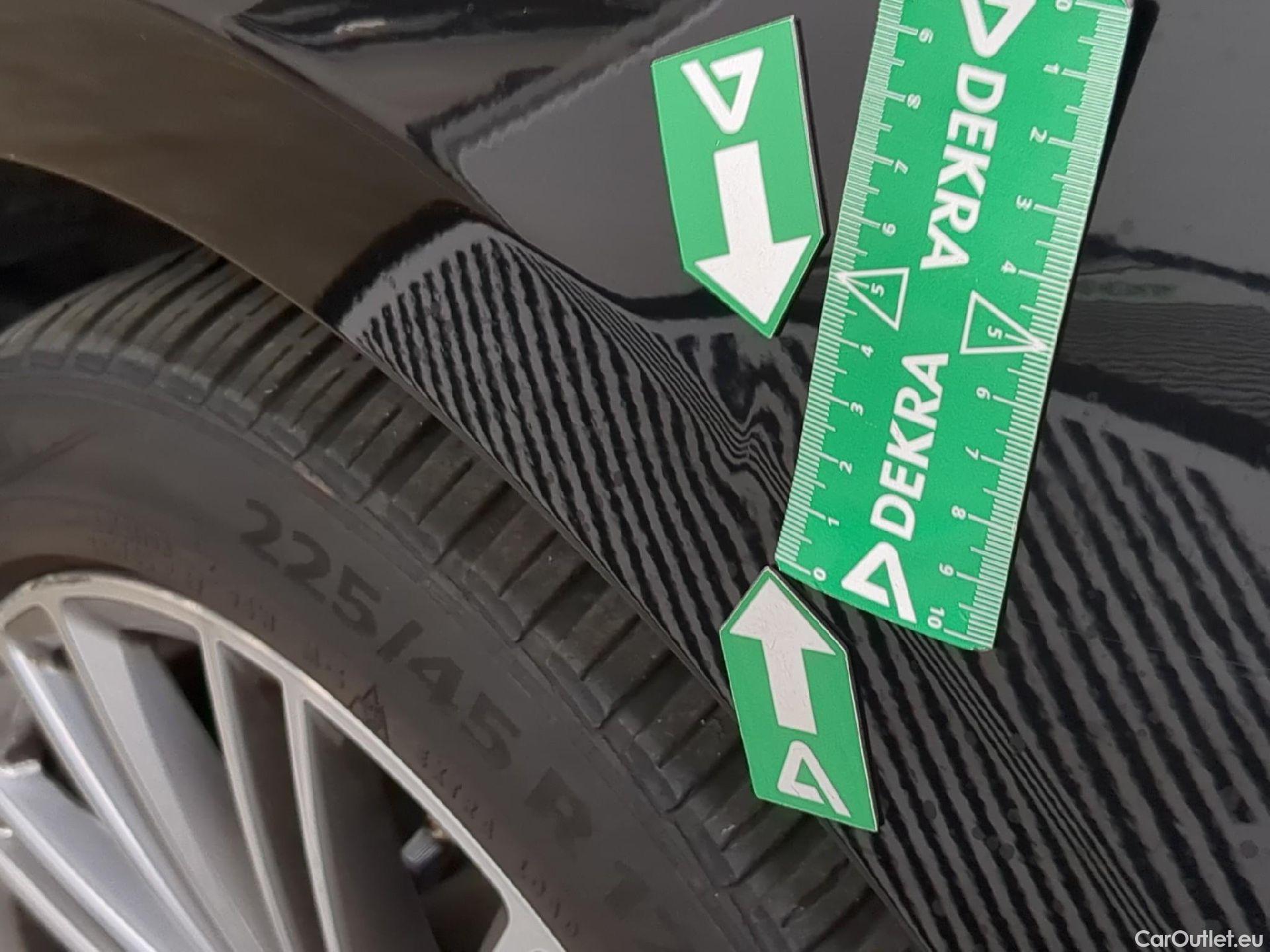  Bmw  Serie 1 Série 1 Berline 118d UrbanChic 2.0 150CV BVM6 E6 #31