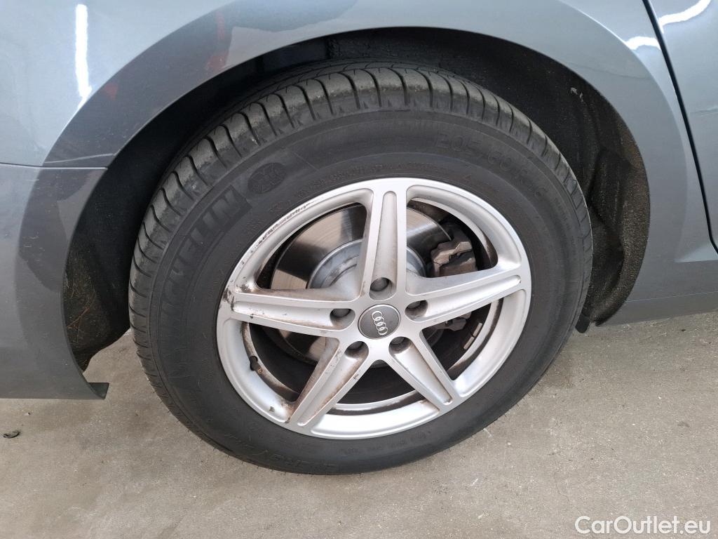  Audi  A4  Berline 35 TDI Business Line 2.0 TDI 150CV BVA7 E6 #33