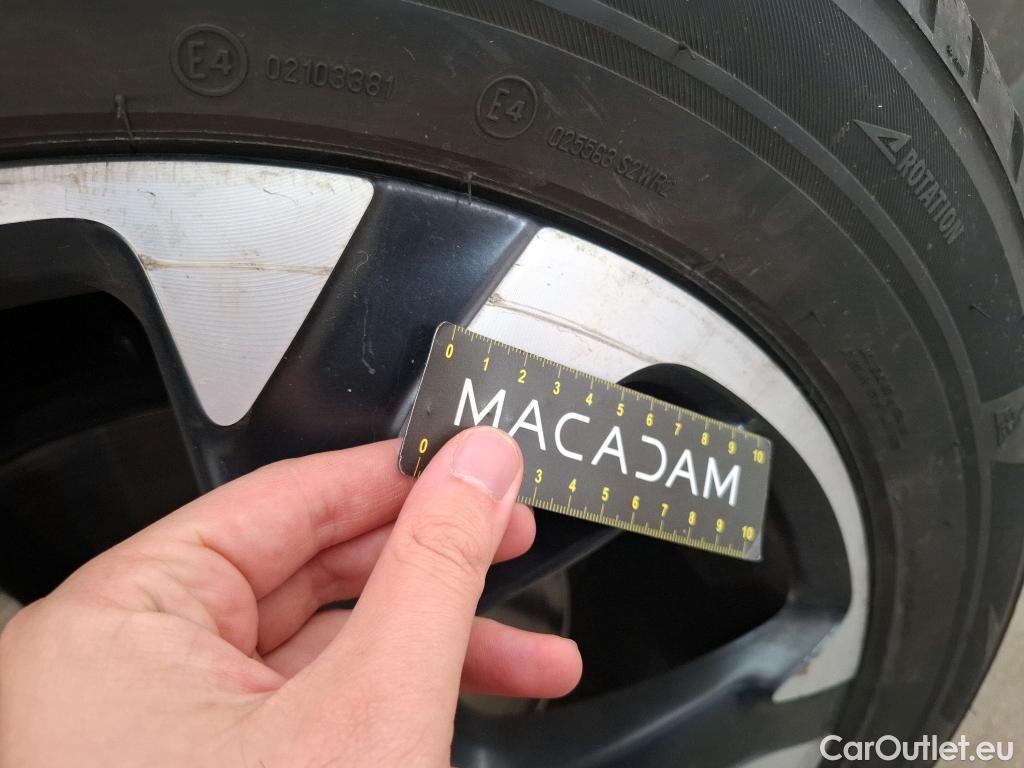  DS  DS7 DS DS 7 Crossback / 2017 / 5P / SUV BlueHDi 130 Manuel Executive #12