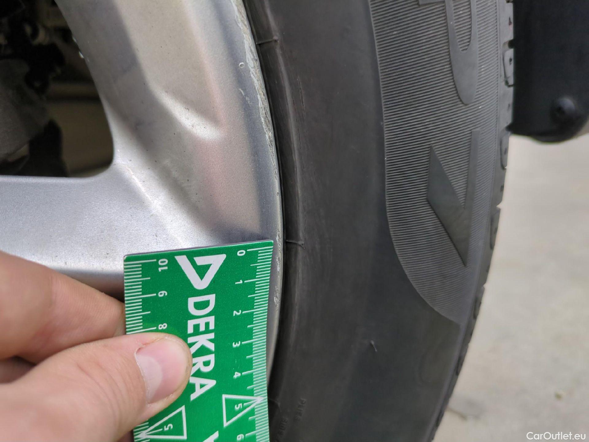  Hyundai  Konna HYUNDAI Kona / 2020 / 5P / SUV 1.0 T-GDI 120 HYBRID 48V BUSINESS #11