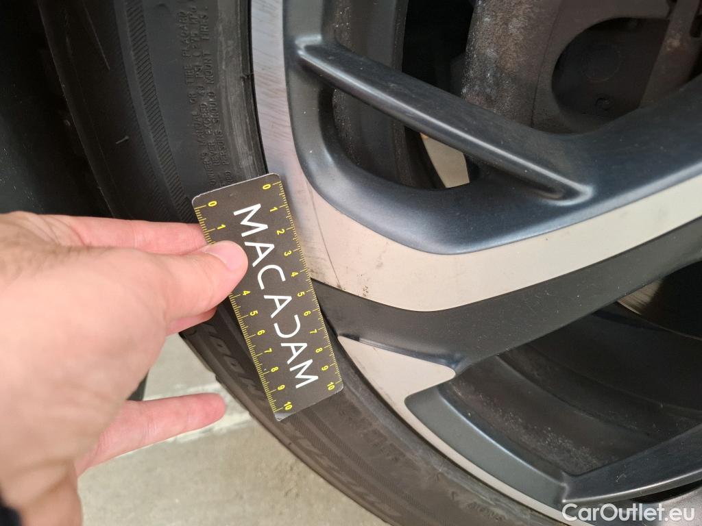  DS  DS7 DS DS 7 Crossback / 2017 / 5P / SUV BlueHDi 130 Manuel Executive #13