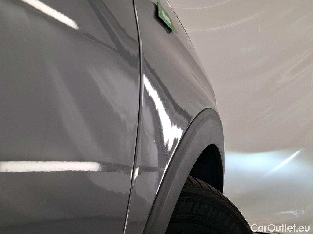  Peugeot  3008  Active Pack 1.5 HDi 130CV BVA8 E6d #37