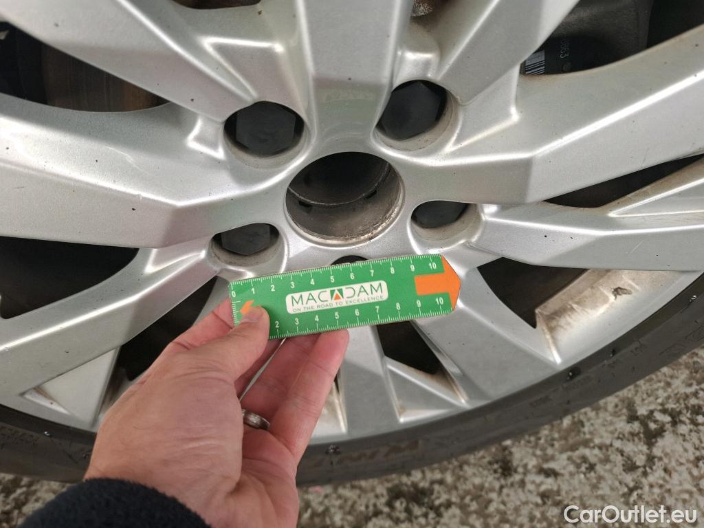  Peugeot  3008  Active Business 1.5 HDi 130CV BVA8 E6dT #36