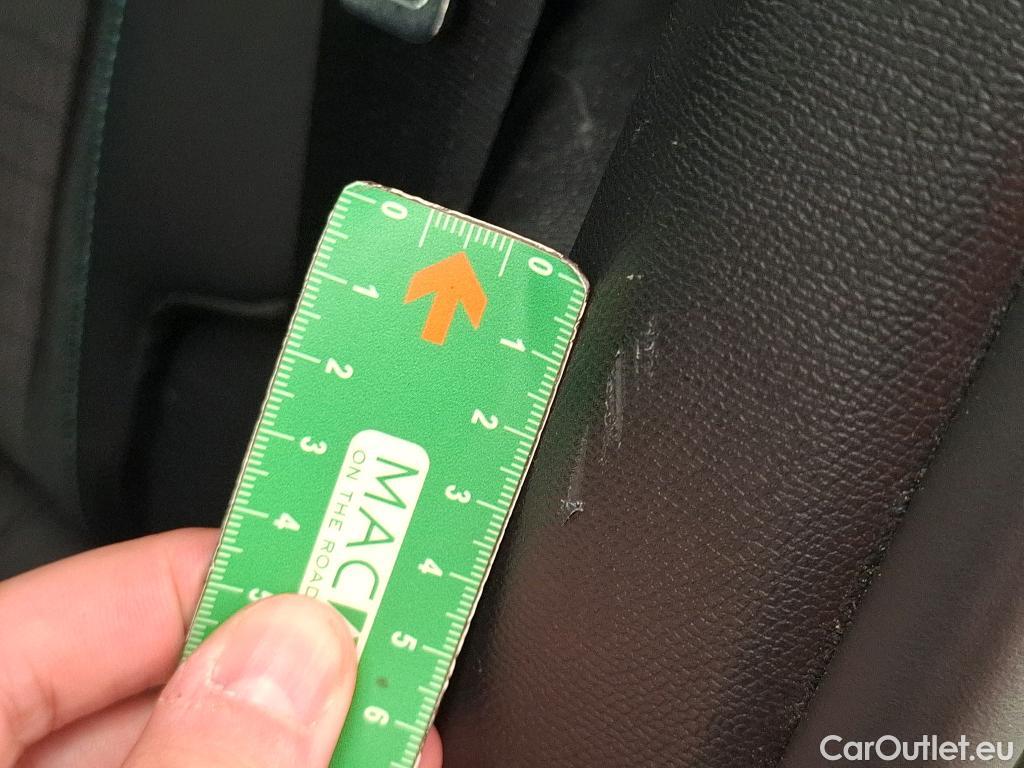  Peugeot  2008  Allure 1.5 HDi 130CV BVA8 E6d #2