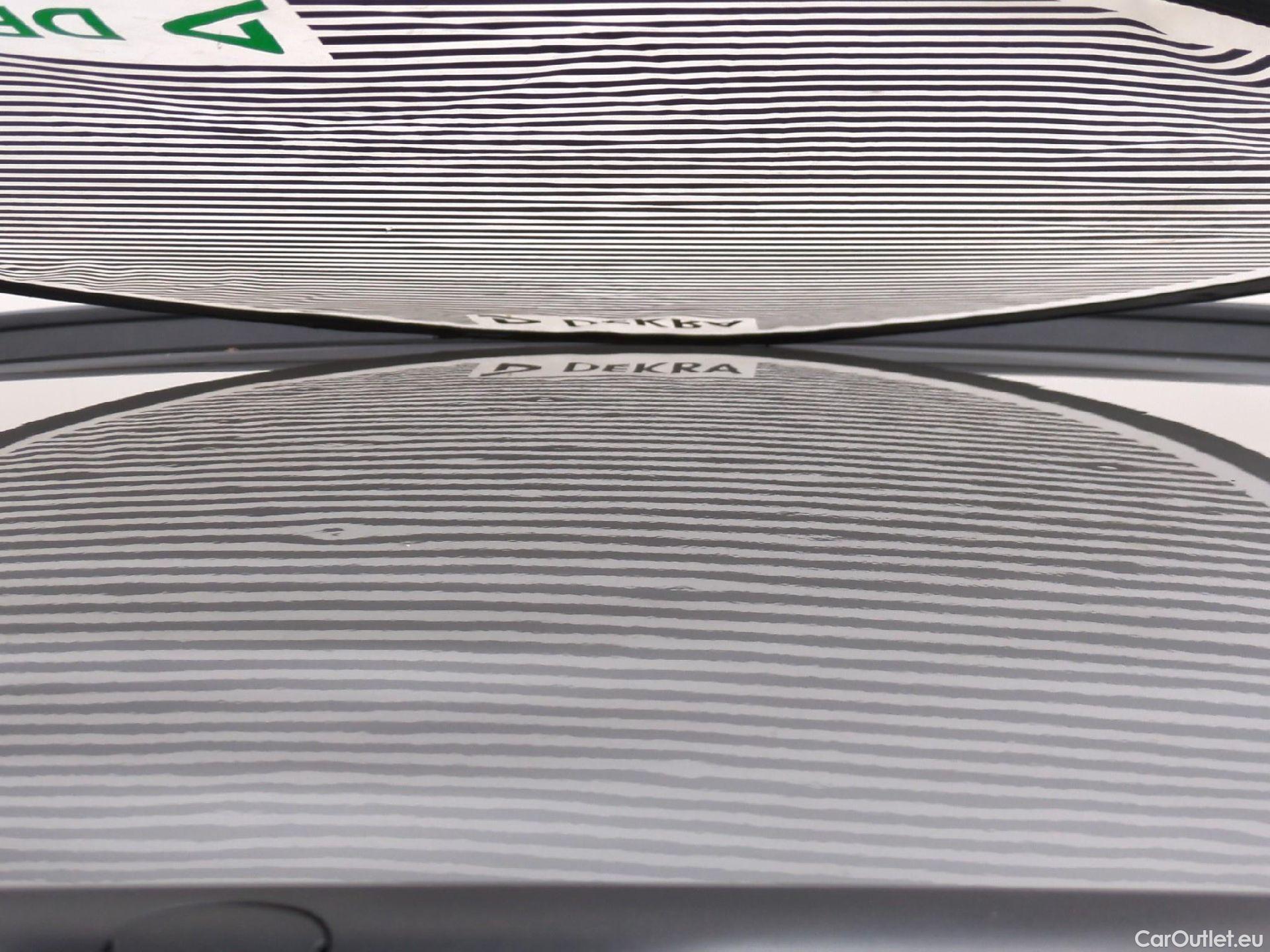  Hyundai  Konna HYUNDAI Kona / 2020 / 5P / SUV 1.0 T-GDI 120 HYBRID 48V BUSINESS #24