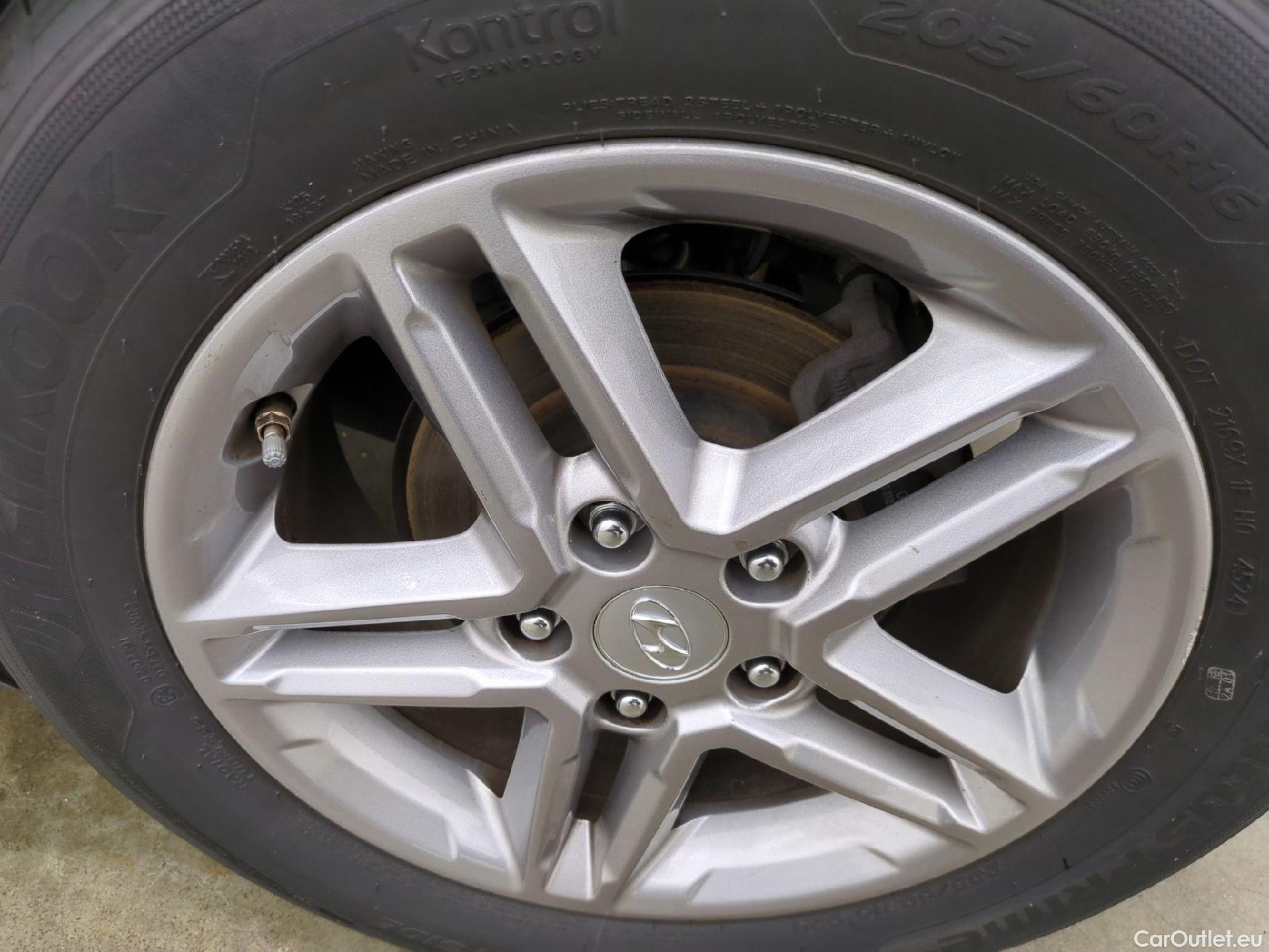  Hyundai  Konna HYUNDAI Kona / 2020 / 5P / SUV 1.0 T-GDI 120 HYBRID 48V BUSINESS #9