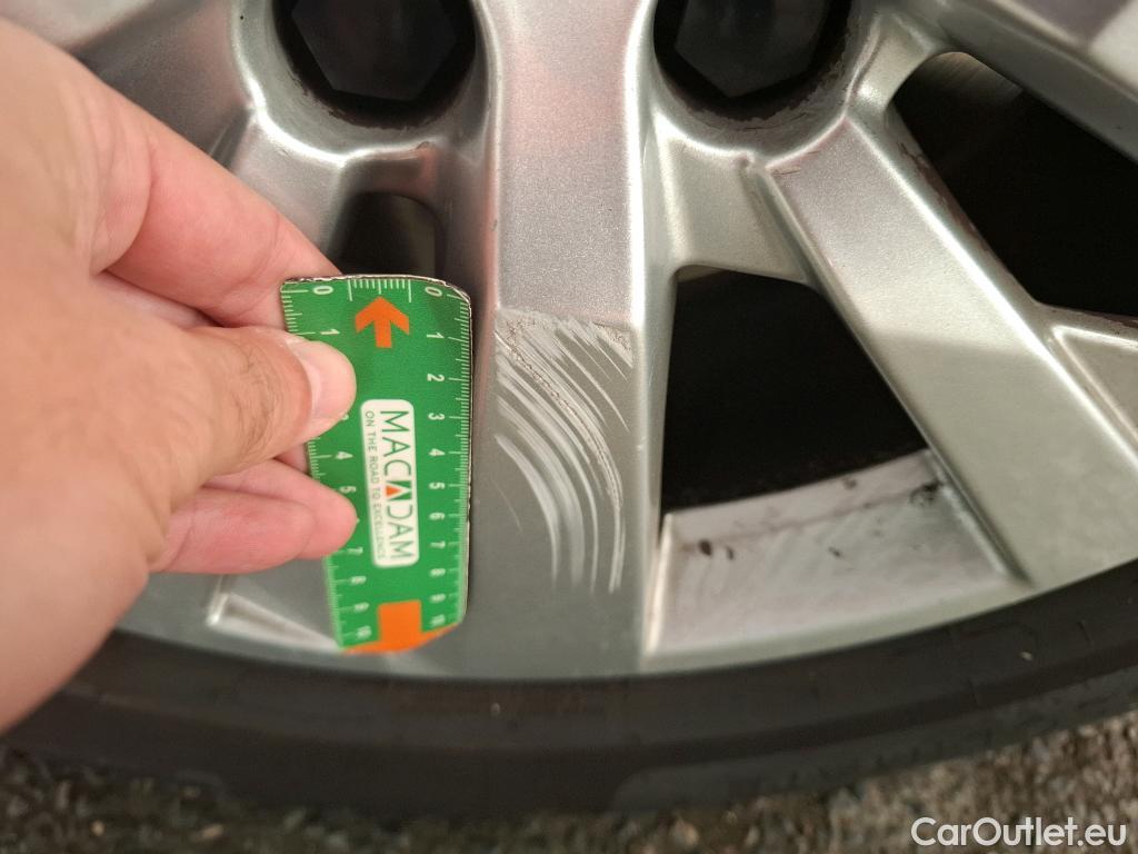  Peugeot  3008  Active Pack 1.5 HDi 130CV BVA8 E6d #44