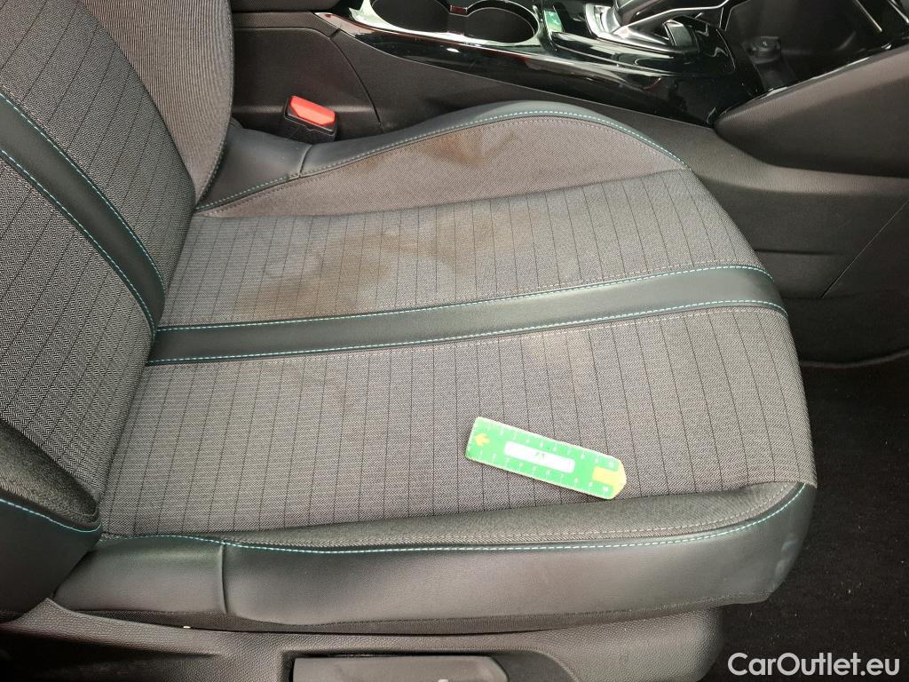  Peugeot  2008  Allure 1.5 HDi 130CV BVA8 E6d #8