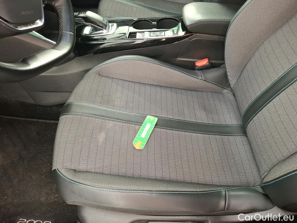  Peugeot  2008  Allure 1.5 HDi 130CV BVA8 E6d #9