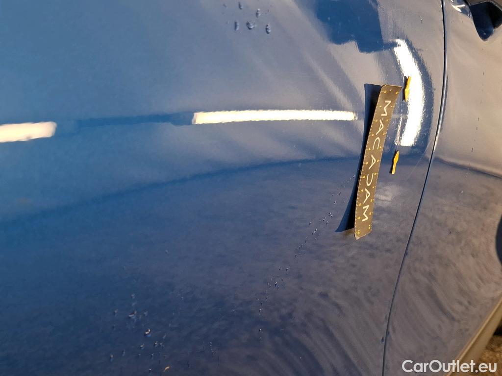  KIA  XCeed KIA  / 2019 / 5P / Crossover 1.6 GDI ISG ISG PHEV ACTIVE BUS DCT6 #4