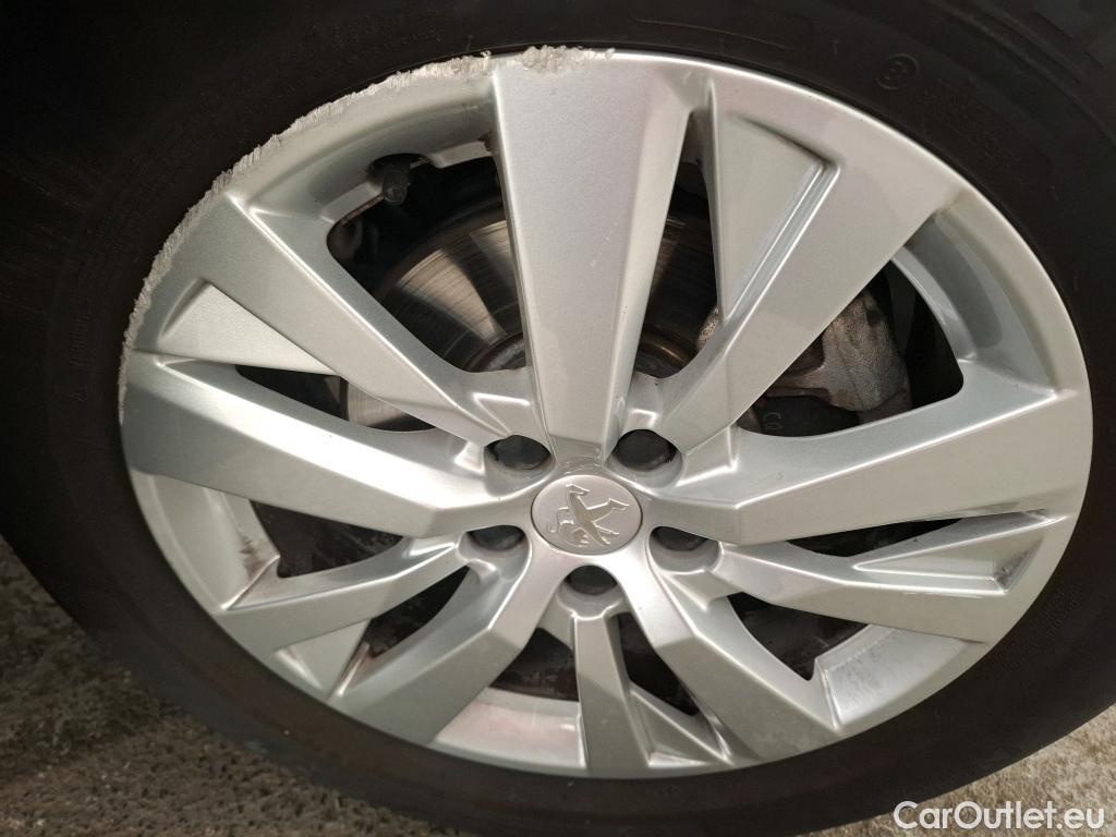  Peugeot  3008  Active Pack 1.5 HDi 130CV BVA8 E6d #2