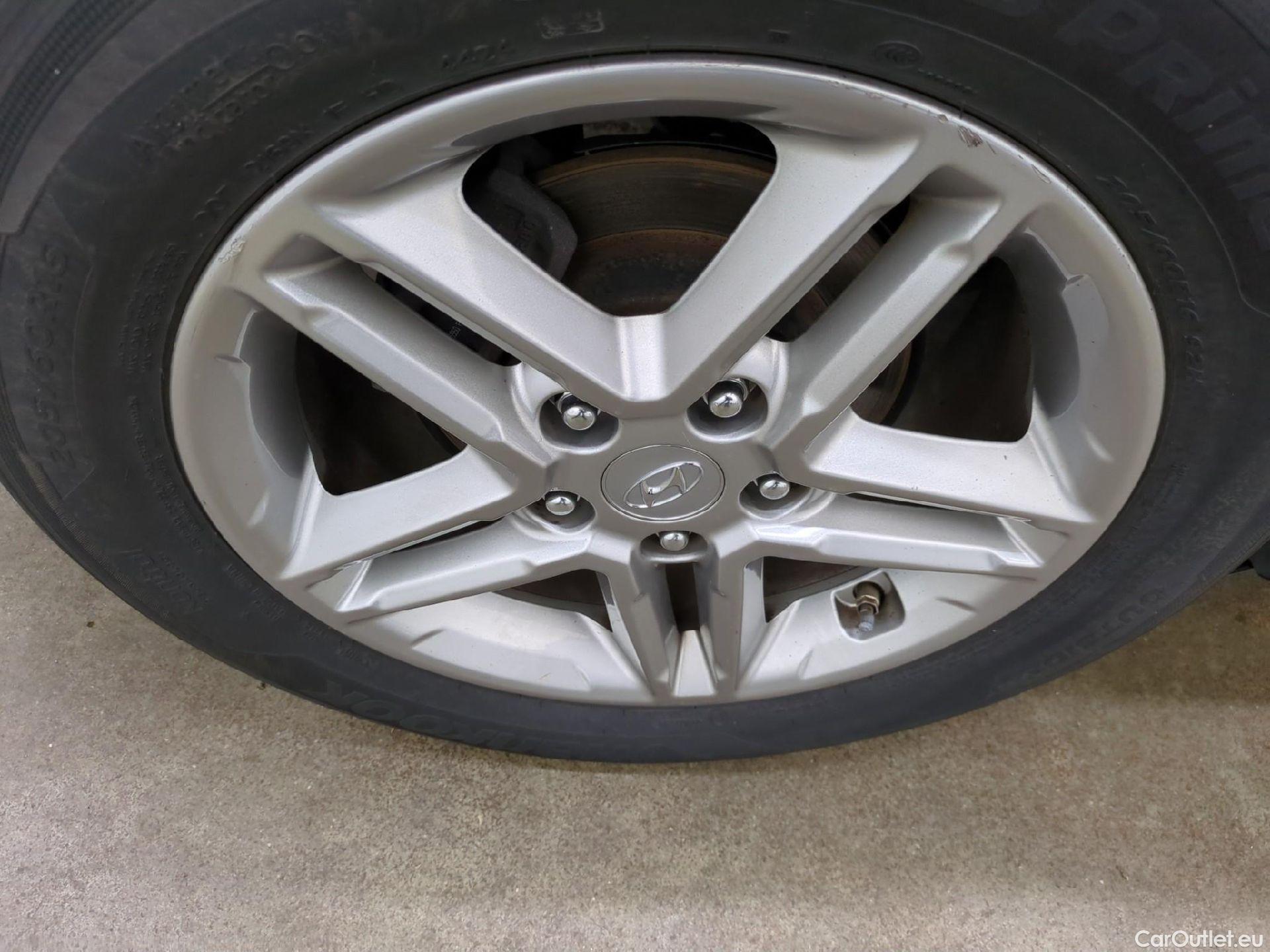  Hyundai  Konna HYUNDAI Kona / 2020 / 5P / SUV 1.0 T-GDI 120 HYBRID 48V BUSINESS #12