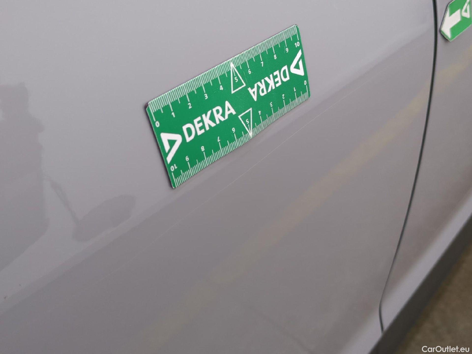  Hyundai  Konna HYUNDAI Kona / 2020 / 5P / SUV 1.0 T-GDI 120 HYBRID 48V BUSINESS #15