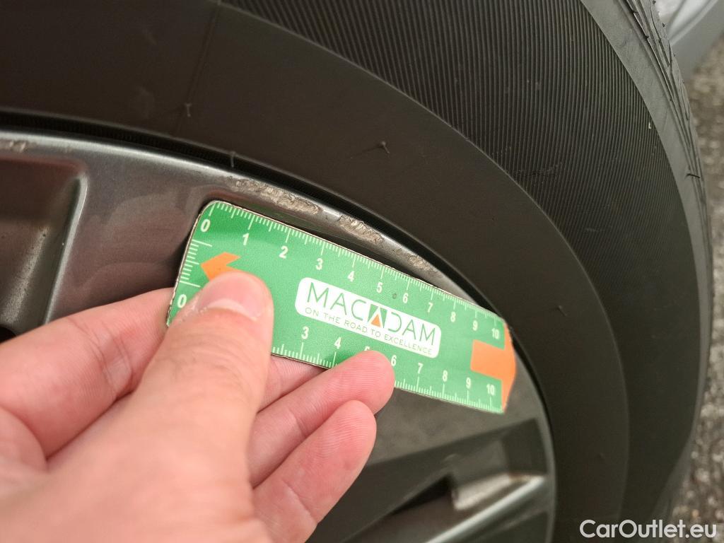  Peugeot  2008  Active Pack 1.5 HDi 110CV BVM6 E6d #8