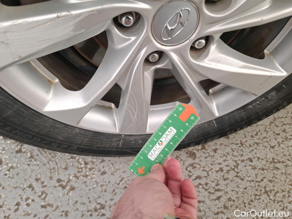  Hyundai  Tucson  Business 2WD 1.6 CRDi 135CV BVA7 E6dT #9