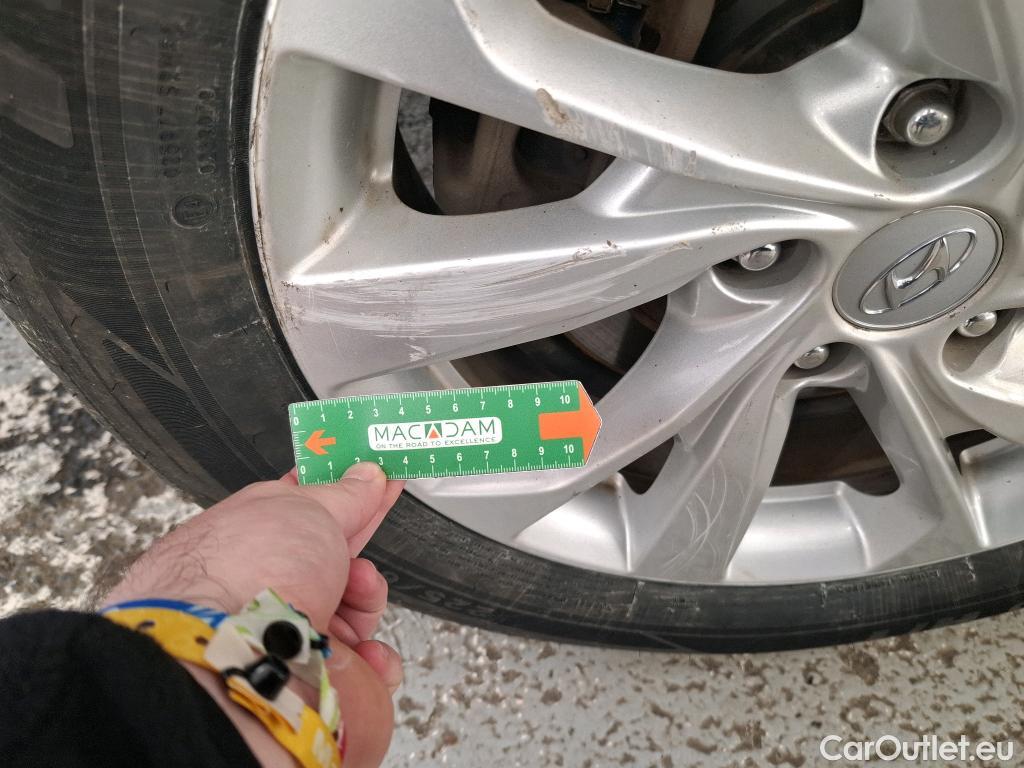  Hyundai  Tucson  Business 2WD 1.6 CRDi 135CV BVA7 E6dT #7