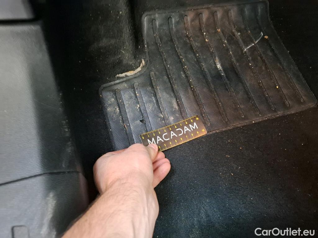  Peugeot  2008  Active Business 1.5 HDi 130CV BVA8 E6d #8