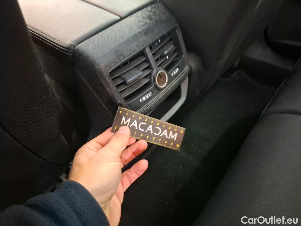  Peugeot  3008  Active Pack 1.5 HDi 130CV BVA8 E6d #28