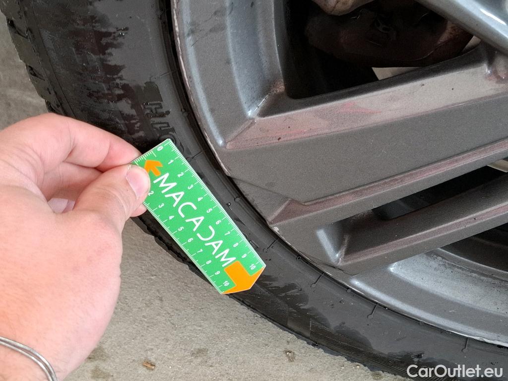  Peugeot  308  Active Pack 1.5 HDi 130CV BVA8 E6d #9