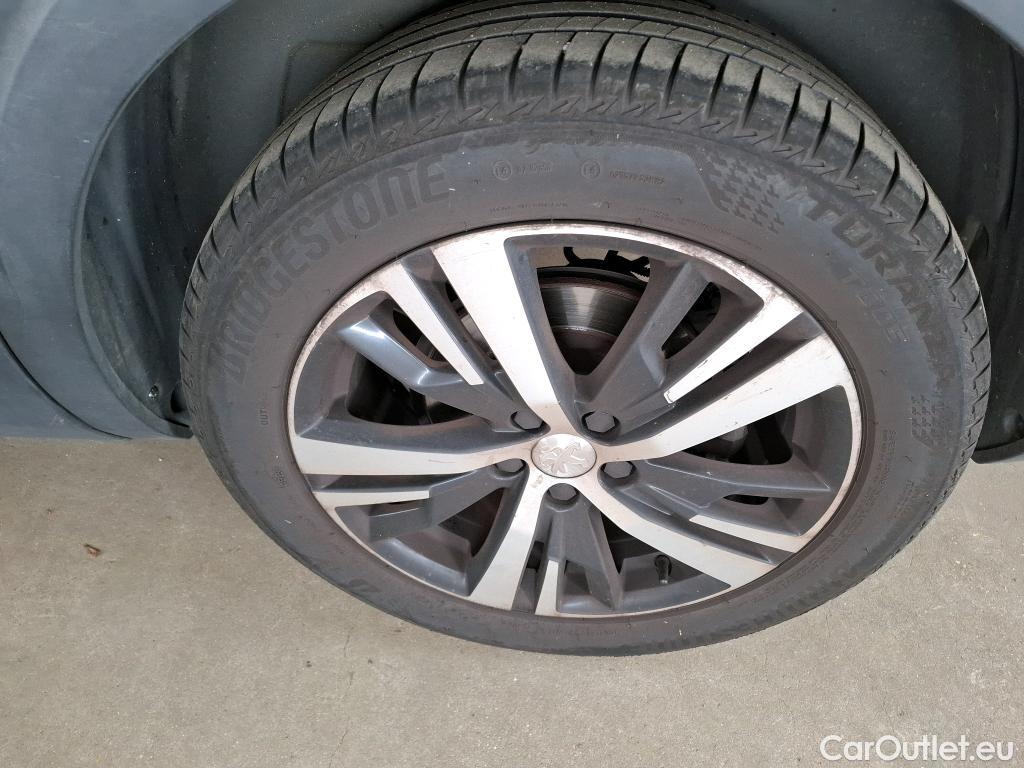  Peugeot  5008  GT Line 1.5 HDi 130CV BVA8 7 Sieges E6dT #4