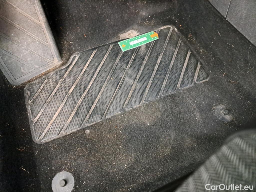  Peugeot  5008  Allure 1.5 HDi 130CV BVA8 7 Sieges E6d #22