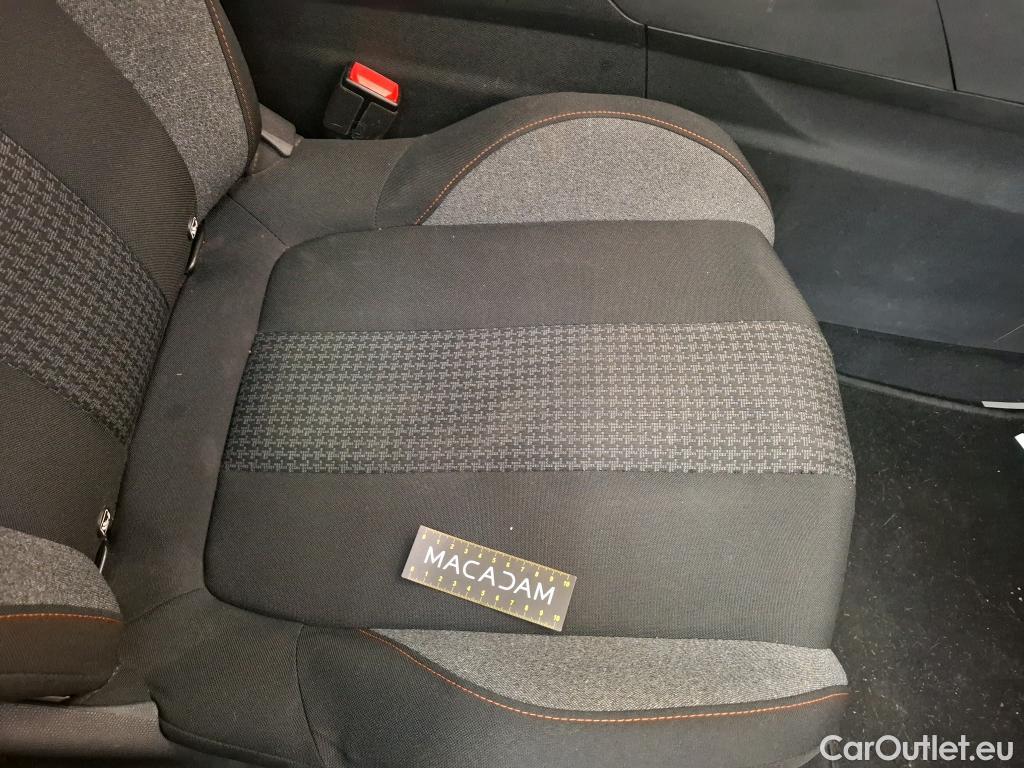  Peugeot  3008  Active Pack 1.5 HDi 130CV BVA8 E6d #30