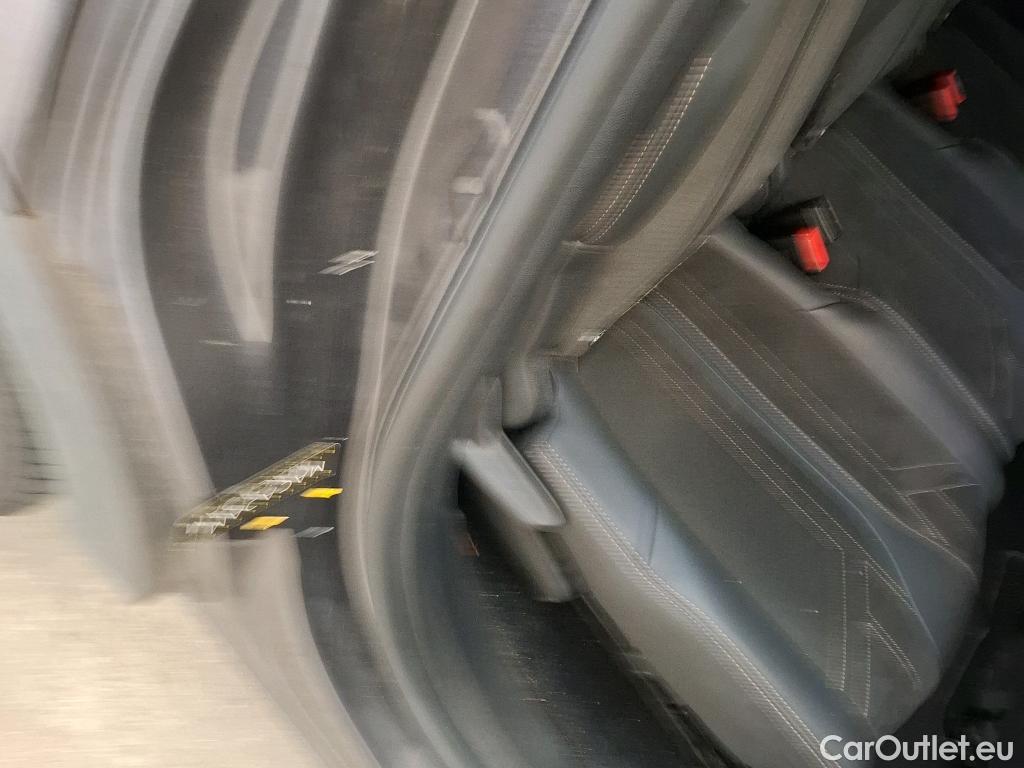  Peugeot  5008  GT Line 1.5 HDi 130CV BVA8 7 Sieges E6dT #13