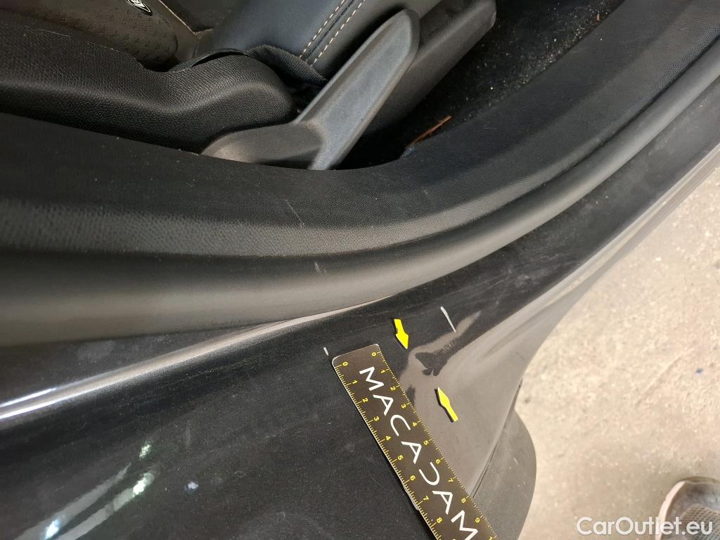  Peugeot  5008  GT Line 1.5 HDi 130CV BVA8 7 Sieges E6dT #15