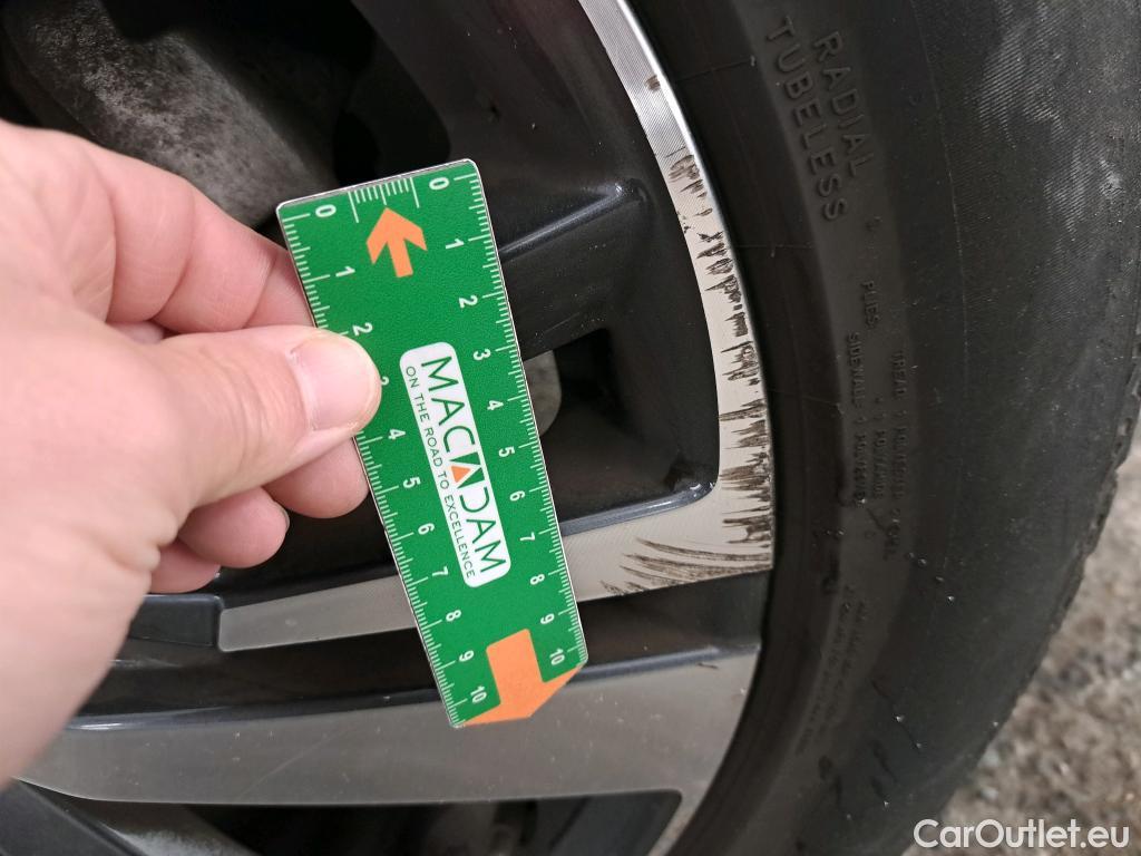  Peugeot  5008  Allure 1.5 HDi 130CV BVA8 7 Sieges E6d #17