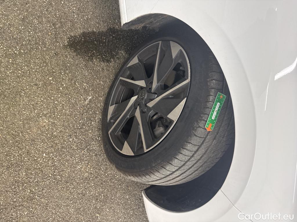  Peugeot  308 PEUGEOT  SW / 2021 / 5P / Break PureTech 130 S&S EAT 8 ALLURE PACK #3