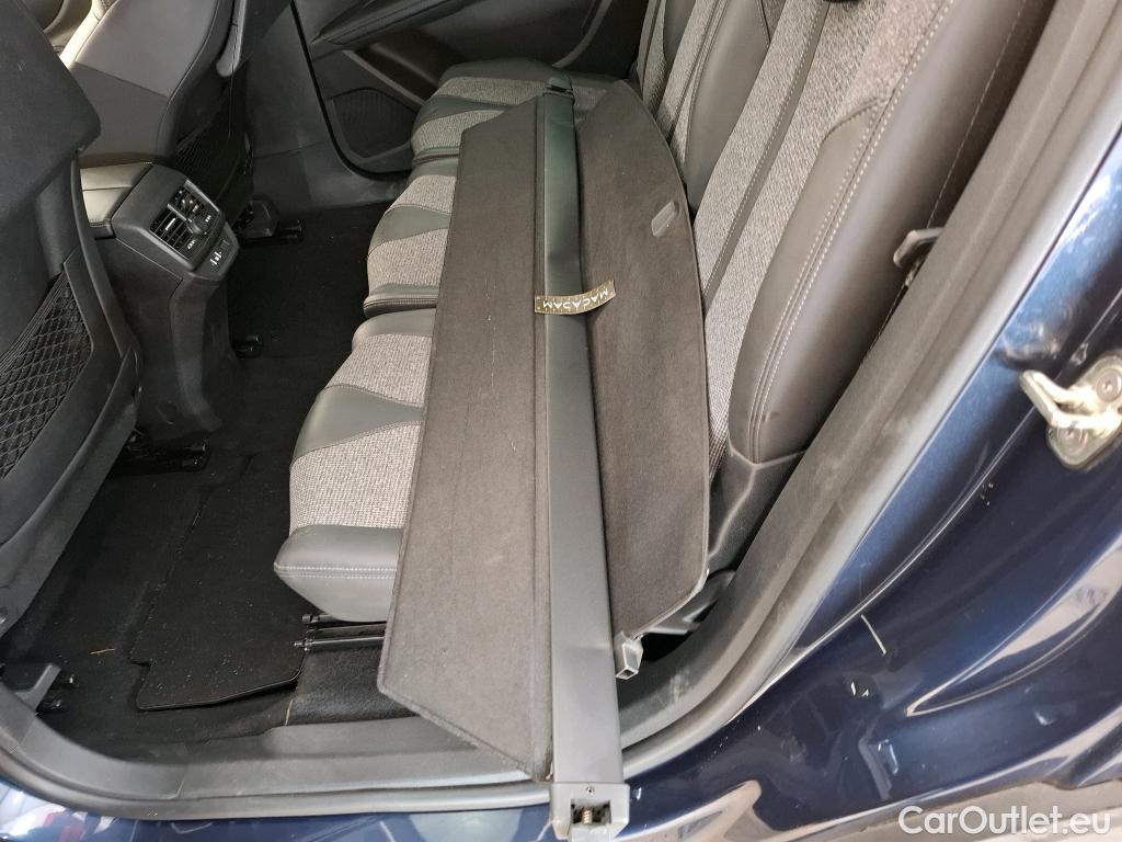  Peugeot  5008  Allure Business 1.5 HDi 130CV BVA8 E6 #8