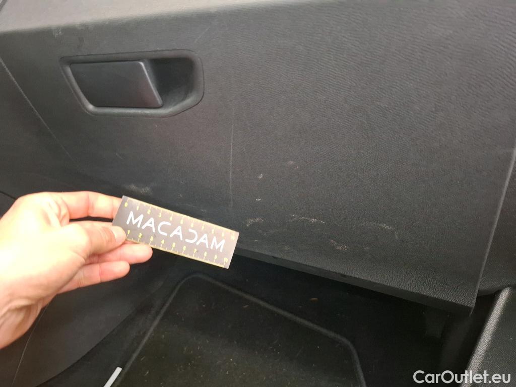  Peugeot  3008  Active Pack 1.5 HDi 130CV BVA8 E6d #37