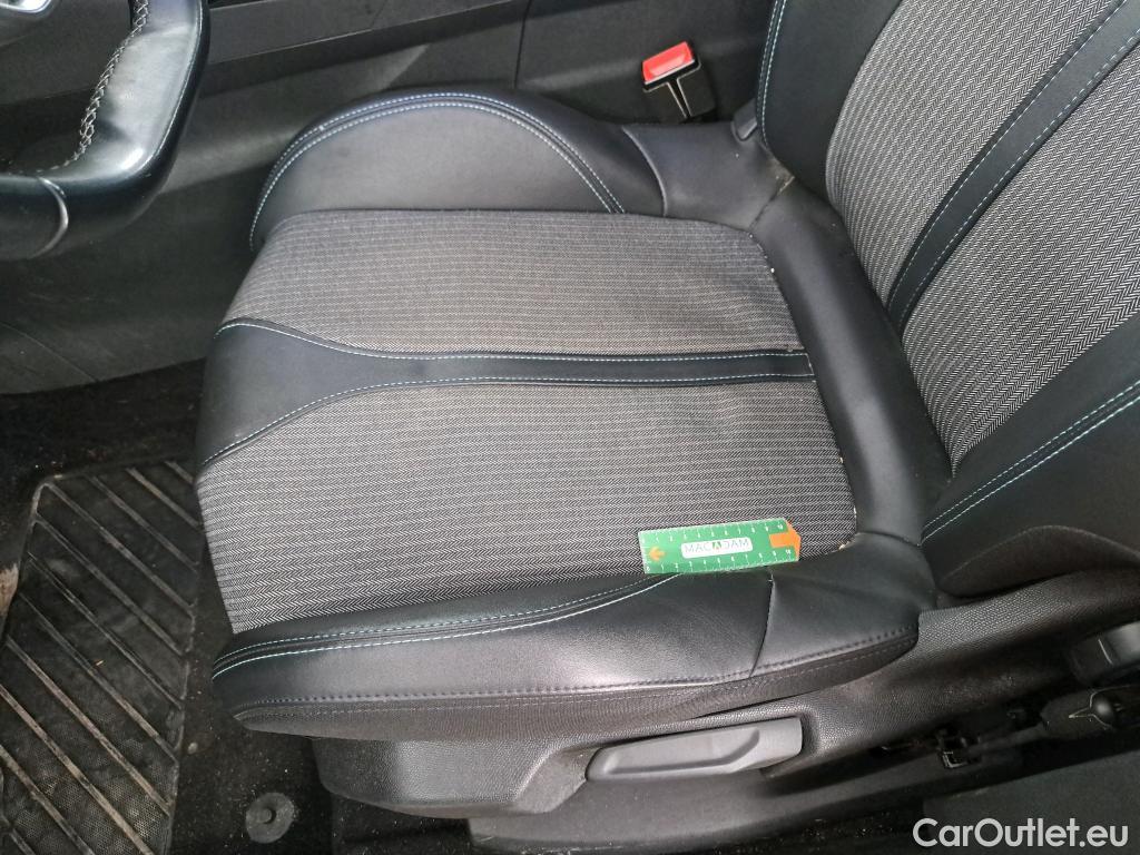  Peugeot  5008  Allure 1.5 HDi 130CV BVA8 7 Sieges E6d #9