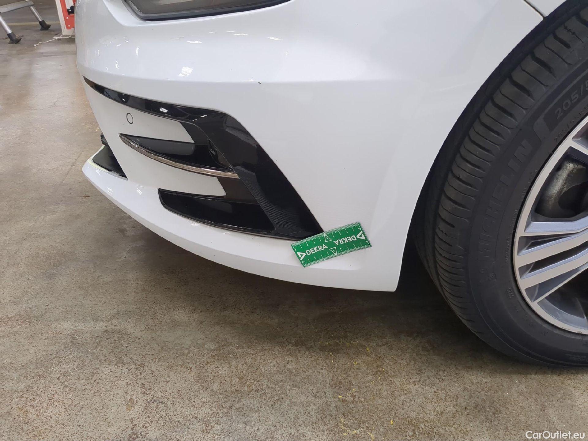  Renault  Megane RENAULT Mégane Berline / 2020 / 5P / Berline evolution TCe 140 #15