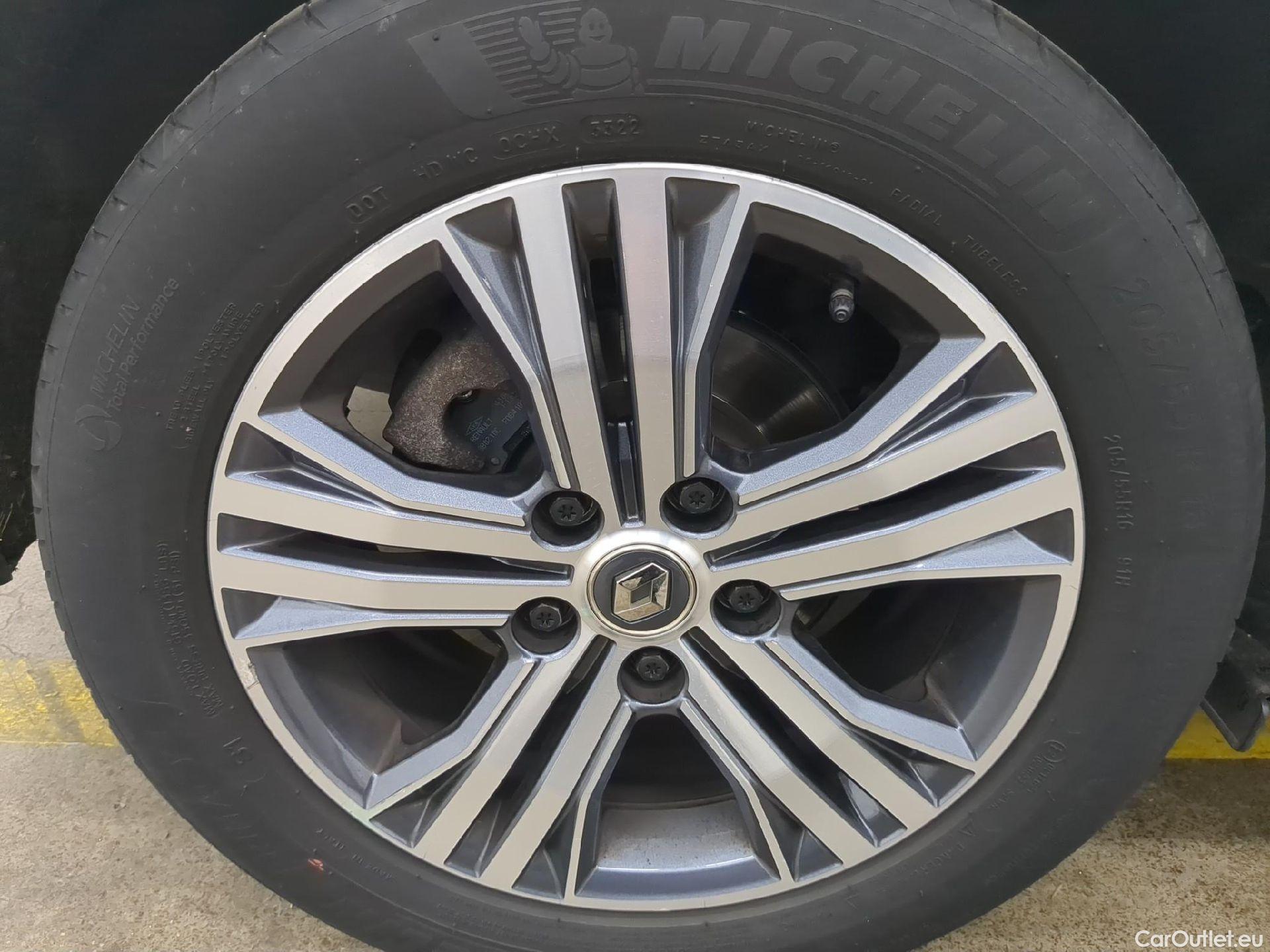  Renault  Megane RENAULT Mégane Berline / 2020 / 5P / Berline evolution TCe 140 #10