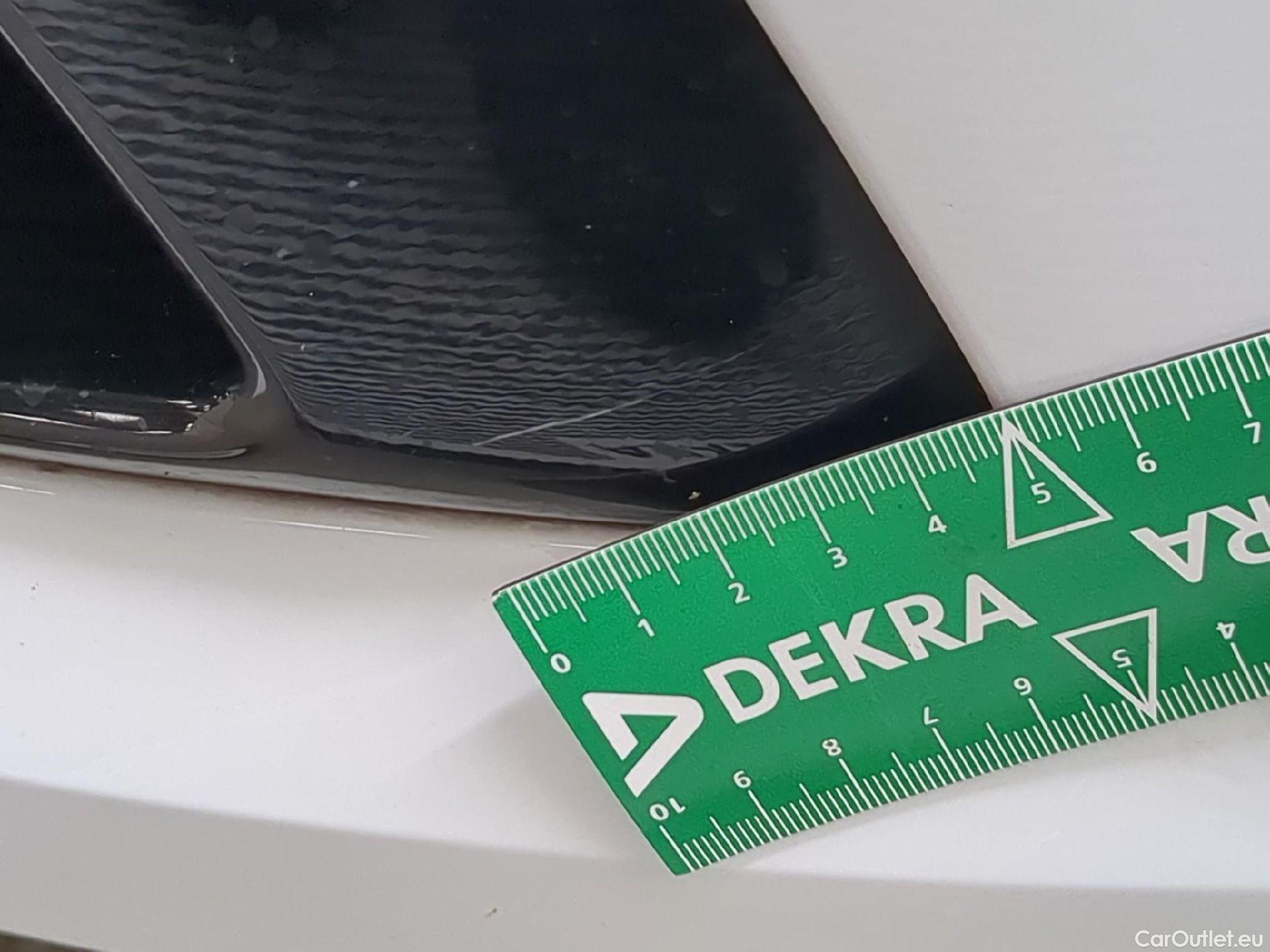  Renault  Megane RENAULT Mégane Berline / 2020 / 5P / Berline evolution TCe 140 #16