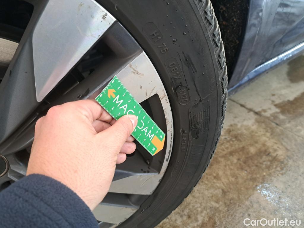  Renault  Megane  IV Berline 5pt. Intens 1.5 dCi 115CV BVA7 E6dT #46