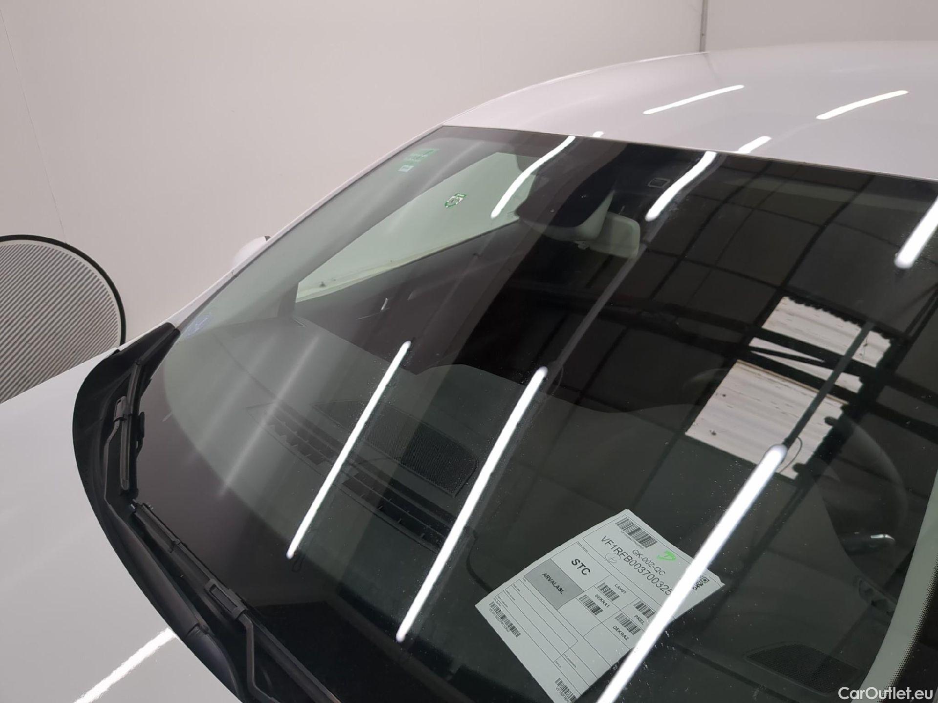  Renault  Megane RENAULT Mégane Berline / 2020 / 5P / Berline evolution TCe 140 #25