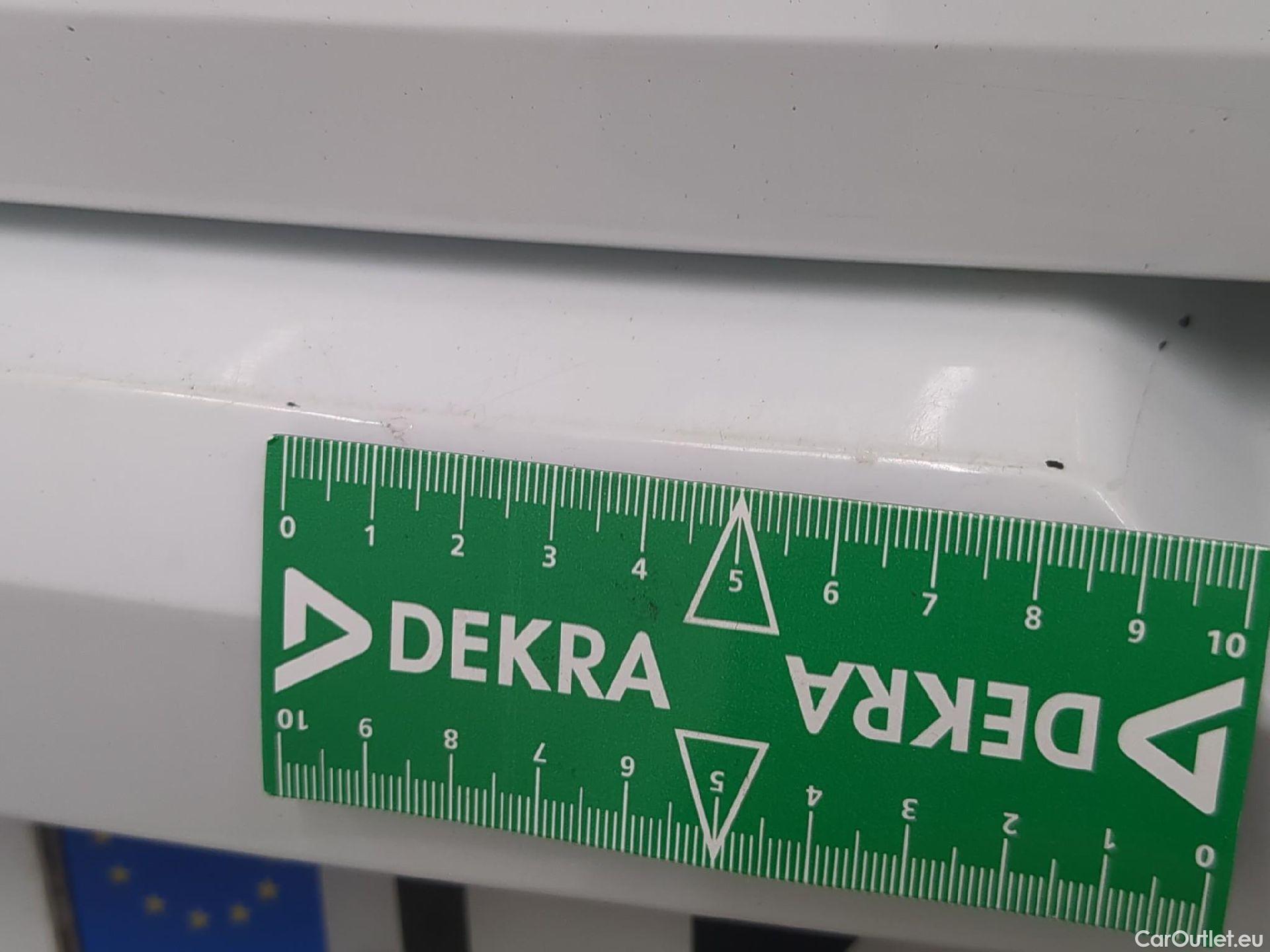  Renault  Megane RENAULT Mégane Berline / 2020 / 5P / Berline evolution TCe 140 #21