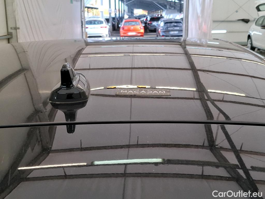  Volkswagen  Golf  VOLKSWAGEN / 2020 / 5P / Berline 1.0 eTSI OPF 110 DSG7 Life Business 1st #12