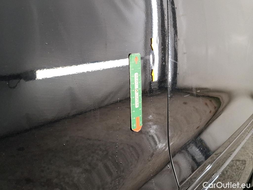  Volkswagen  Tiguan VOLKSWAGEN  / 2020 / 5P / SUV 2.0 TDI 150 DSG7 R-Line #33