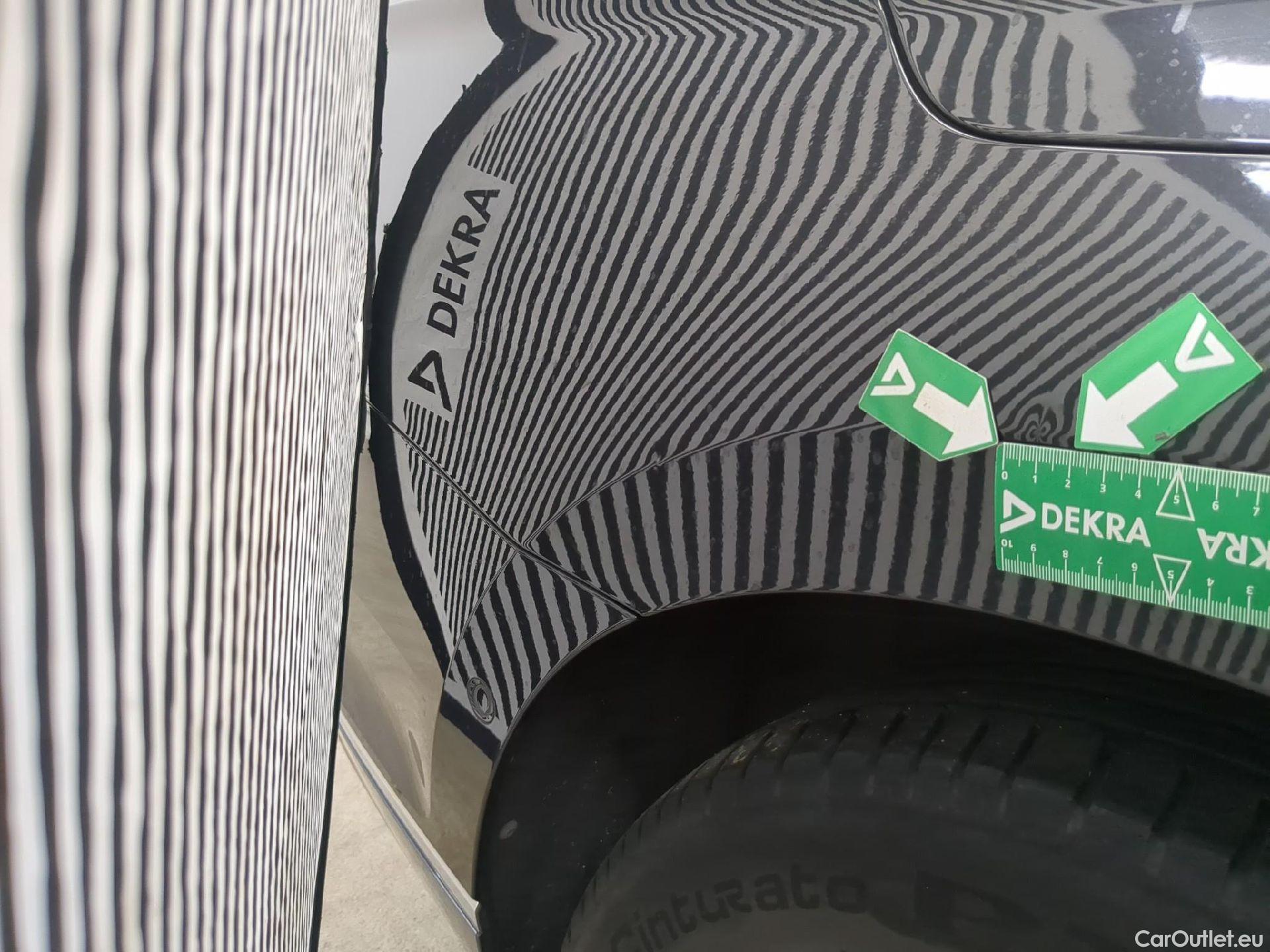  Volkswagen  Passat VOLKSWAGEN  SW / 2019 / 5P / Break 2.0 TDI 150 SCR DSG7 SW LOUNGE #6